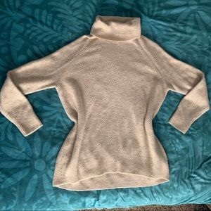 EUC H&M Tunic Turtleneck Sweater! Super cozy!